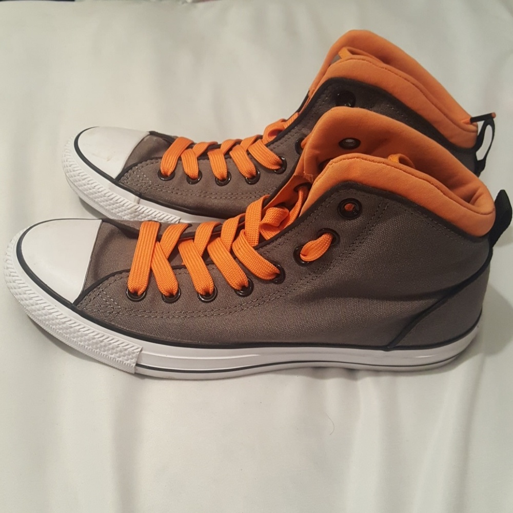 Converse - Picture 3 of 3